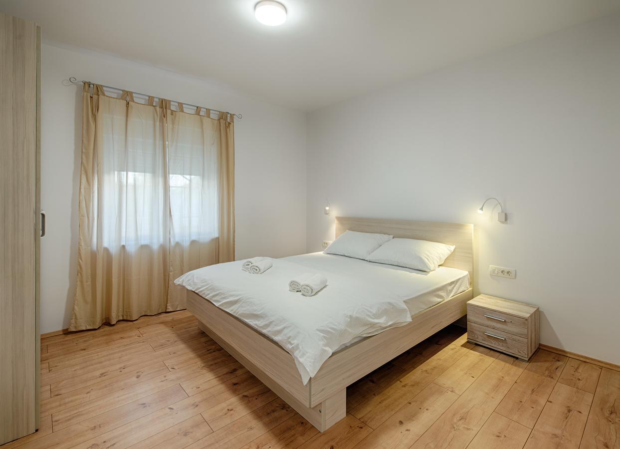 Cezar Luxury Apartment Omiš Exterior foto